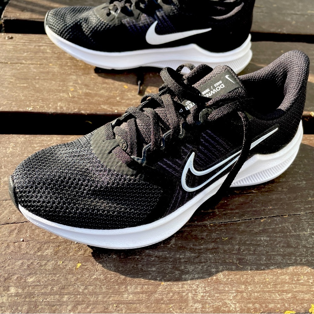 Nike Downshifter women’s running shoes size 6